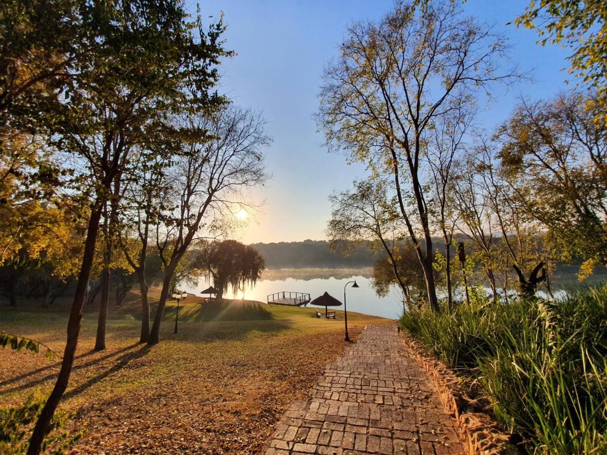 Premier Hotel Roodevalley Pretoria-Noord Esterno foto